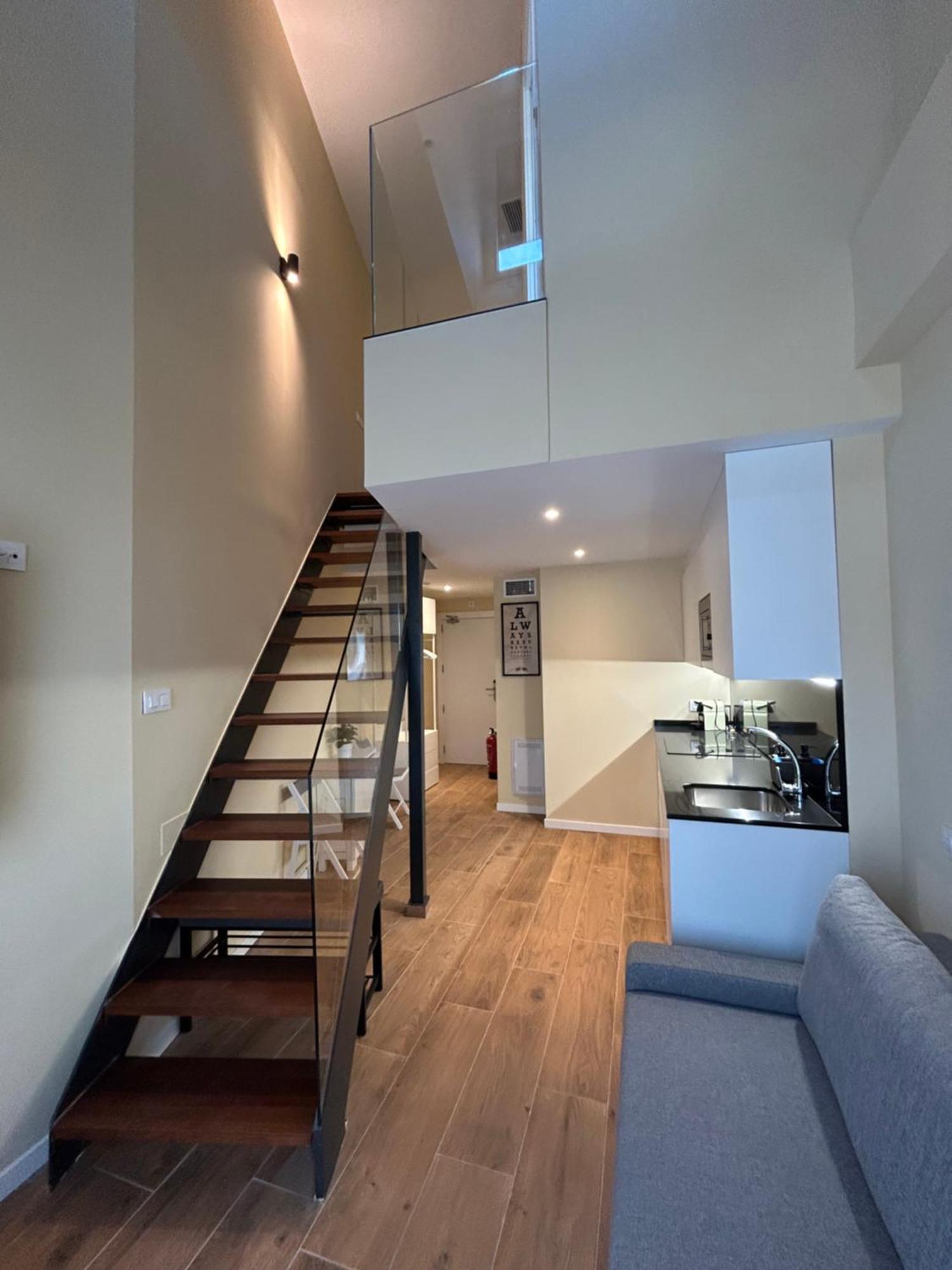 Apartamentos Turisticos Aeropuerto Barajas Madrid Luaran gambar