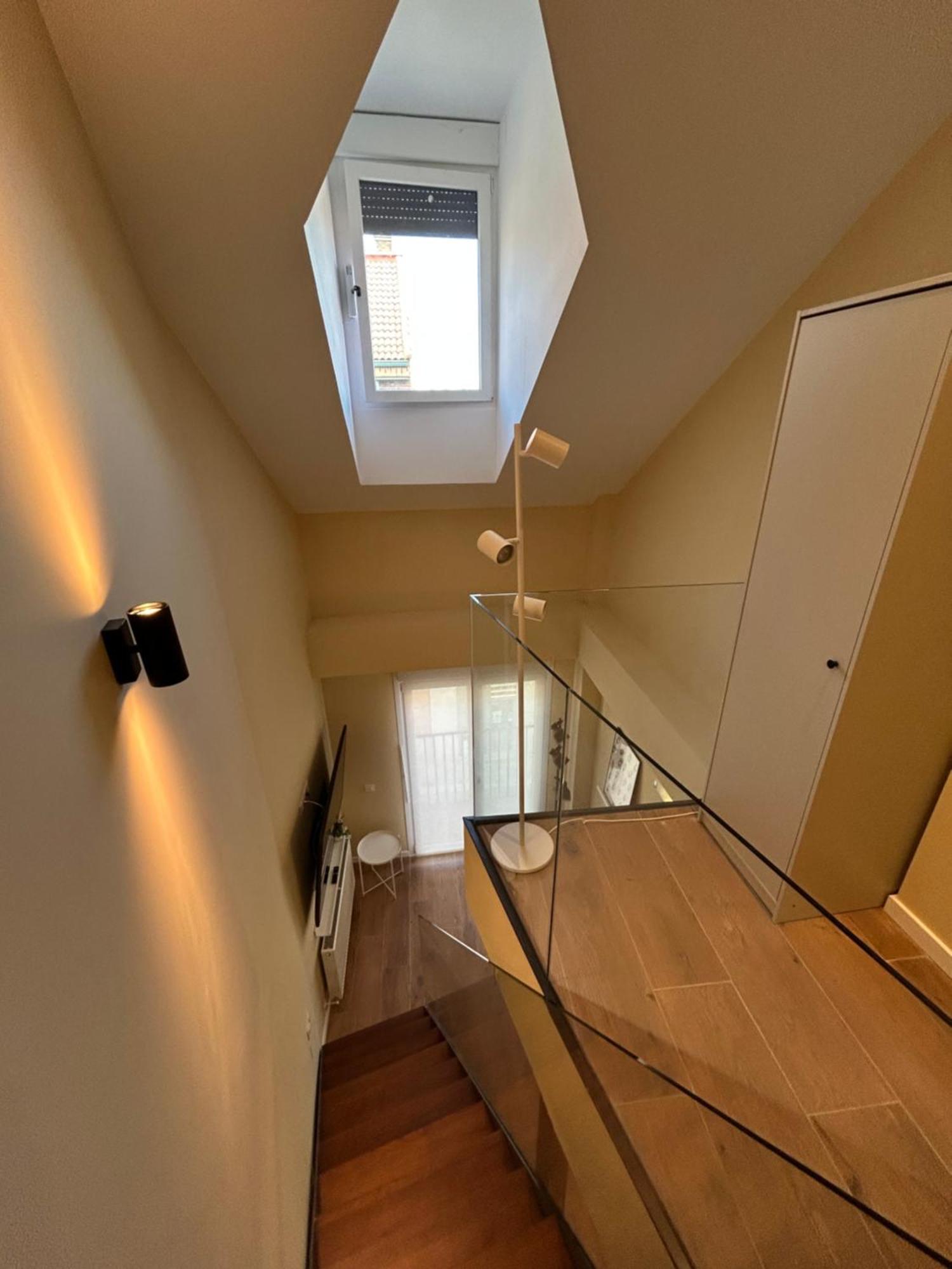 Apartamentos Turisticos Aeropuerto Barajas Madrid Luaran gambar